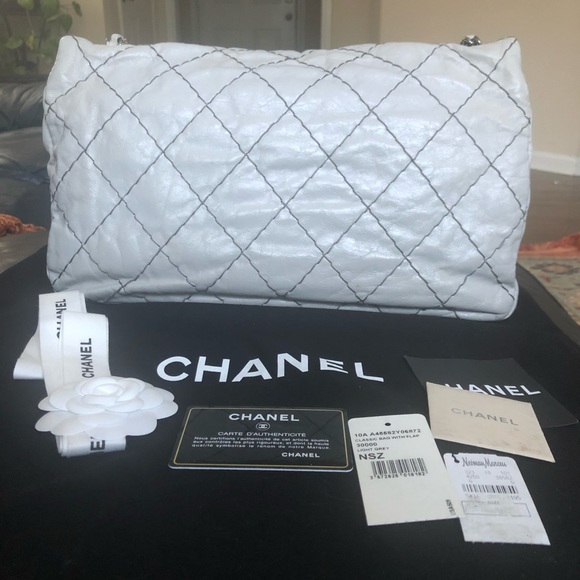 SOLD**Chanel Classic Jumbo XL Maxi Flap Bag - Picture 2 of 14